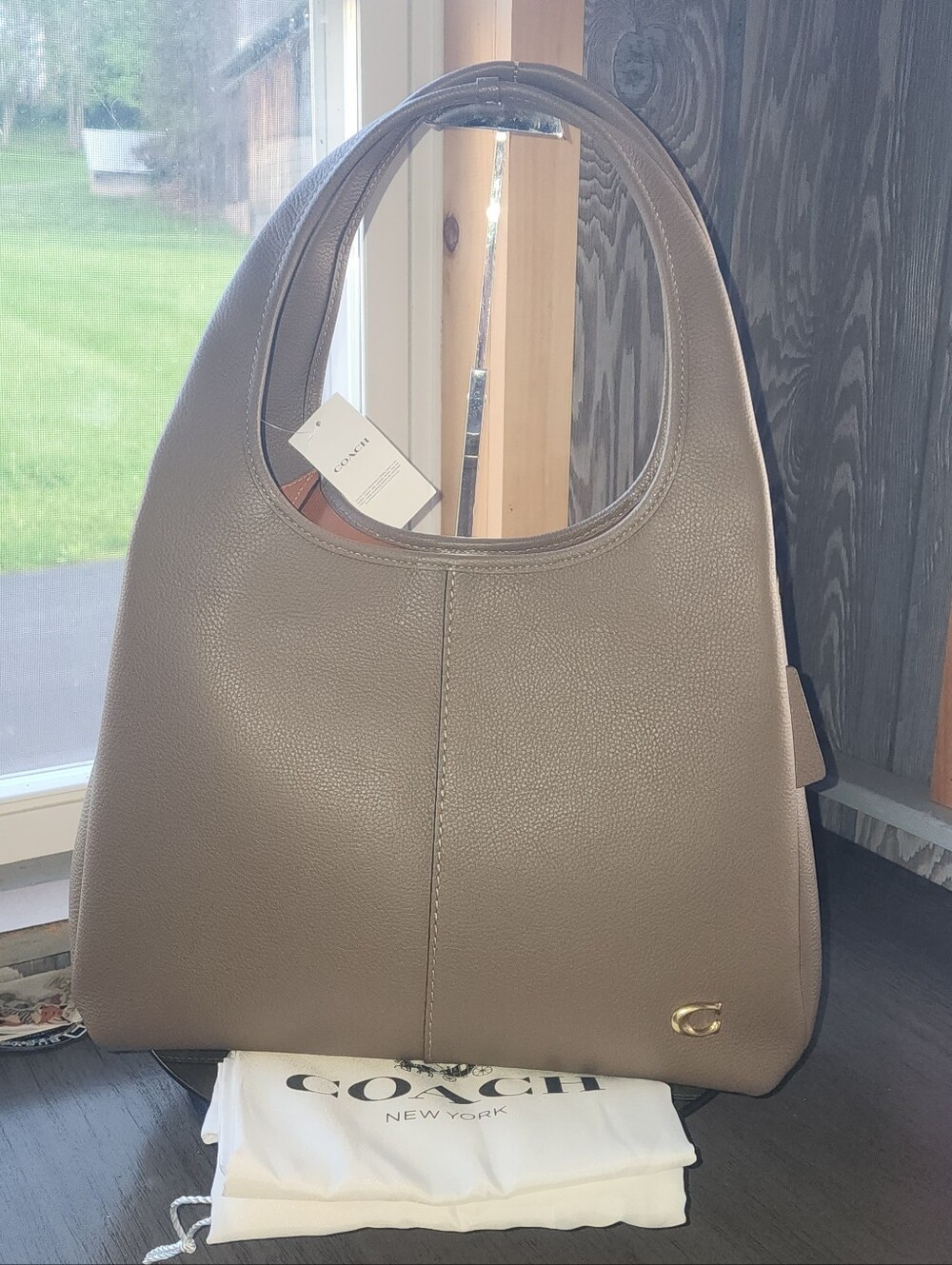 Nwt Coach Lana Large Shoulder Bag - Picture 1 of 10